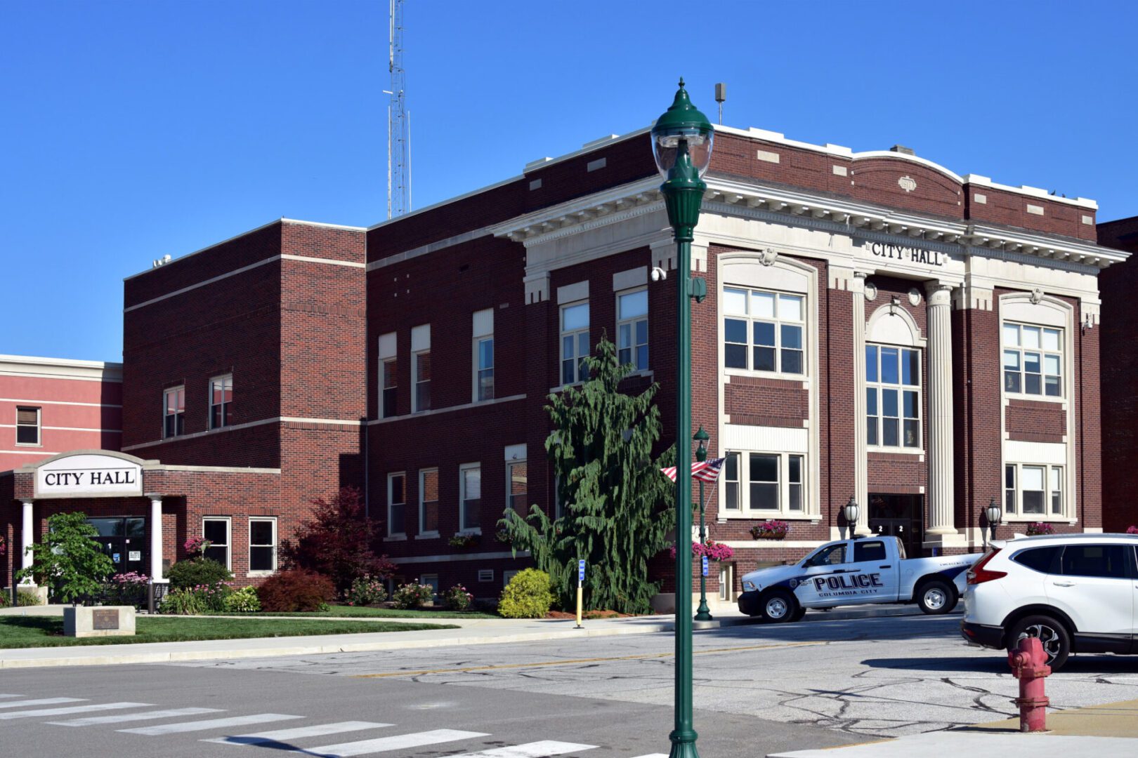 Columbia City – City Hall, 112 S. Chauncey St.